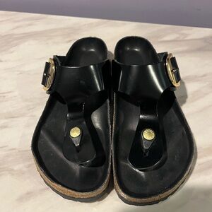 Birkenstock
Gizeh Big Buckle Patent Sandal